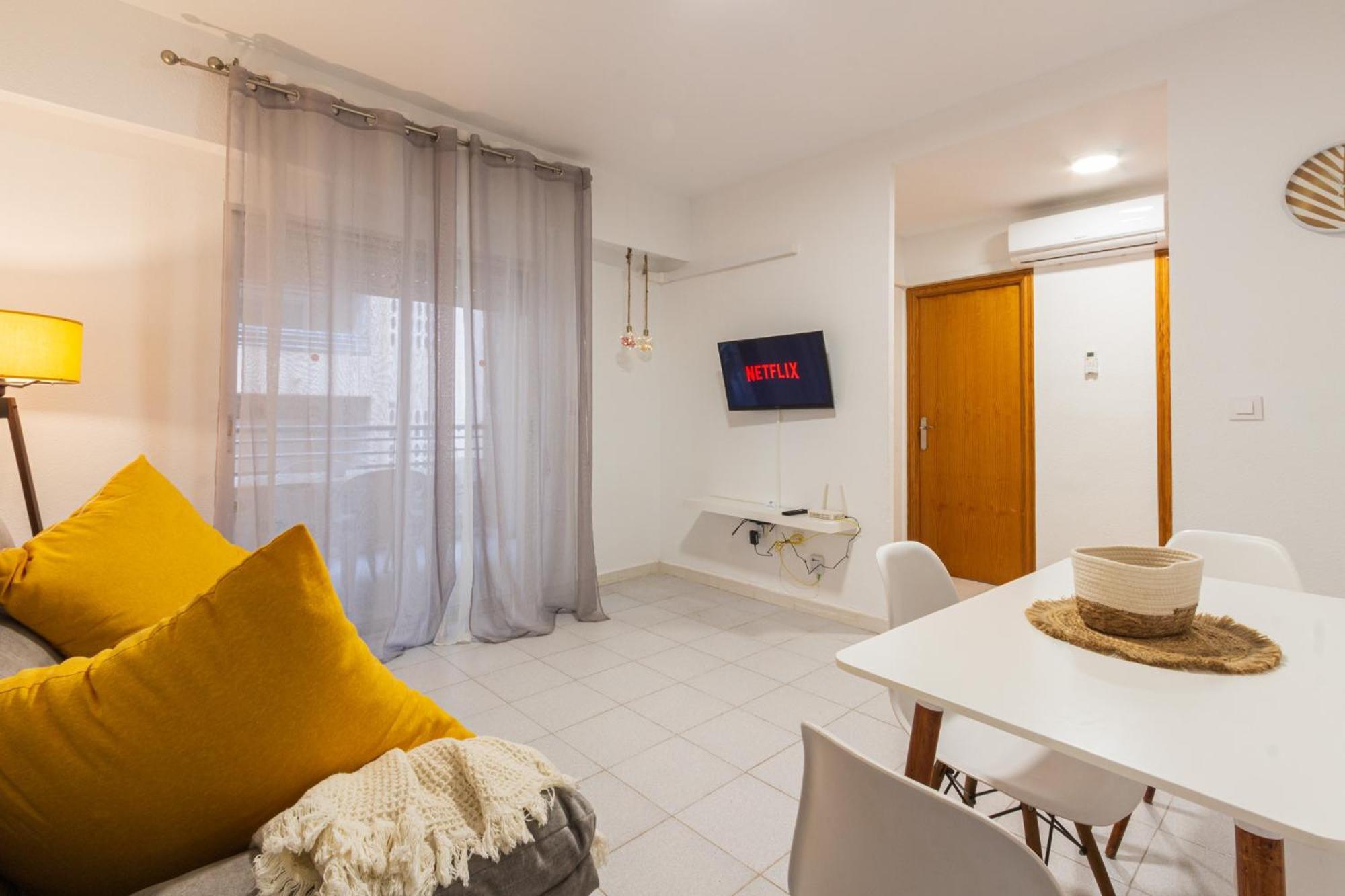 Menabrea Holiday House Near The Beach And Airport Santa Pola Exterior photo